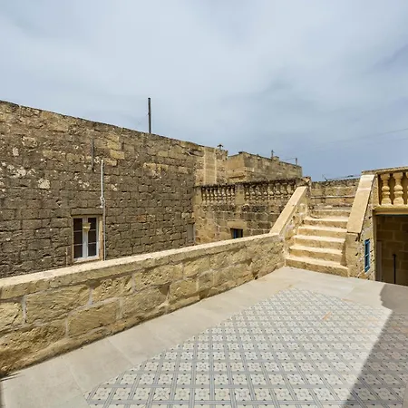 Affittacamere 3 - Family X 3 By Solea Għarb