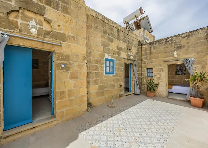 3 - Family X 3 By Solea 3* Għarb